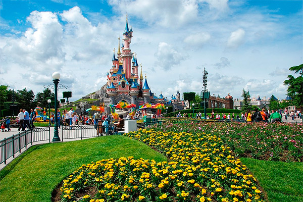 Viajar seguro a Disneyland París