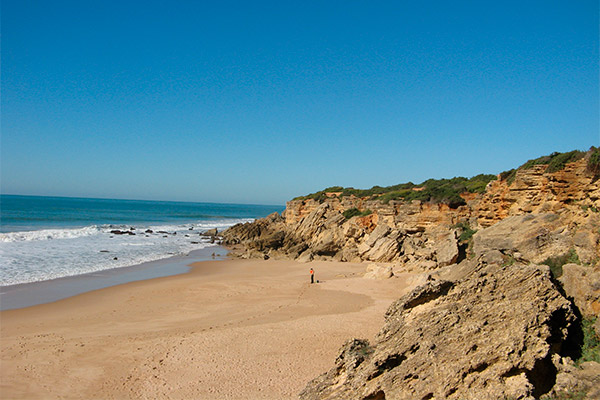 Disfruta de las calas más bonitas de España