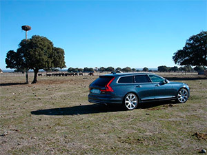 El majestuoso Volvo V90. Foto: Francis Fernández